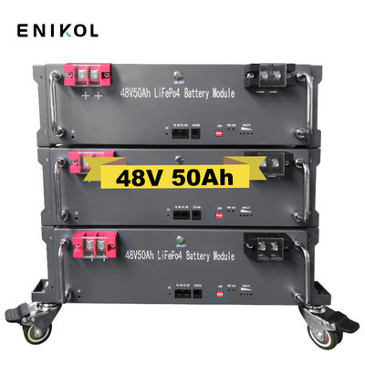 Auf dem Regal montierte, stapelbare LiFePo4-Batterie 48V 50ah Lithium-Ionen-Batterie